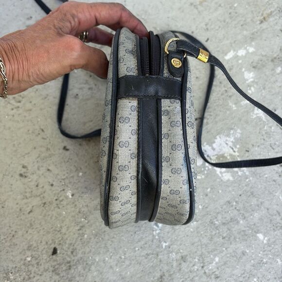 Gucci Micro GG round bag - Picture 2 of 8